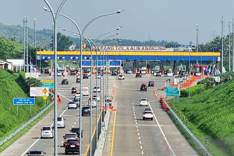 Kapolri dan dua menteri resmi buka one way nasional Kapolri dan dua menteri resmi buka one way nasional