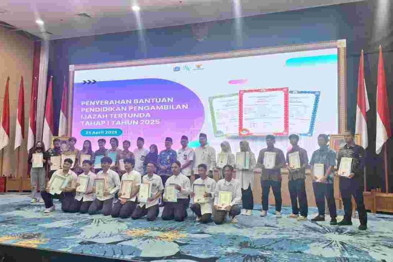 Pemprov DKI tebus ijazah 117 orang Pemprov DKI tebus ijazah 117 orang