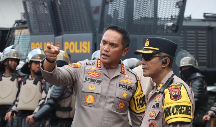Antisipasi gangguan keamanan saat May Day, Polrestabes Semarang siapkan 3.000 polisi Antisipasi gangguan keamanan saat May Day, Polrestabes Semarang siapkan 3.000 polisi
