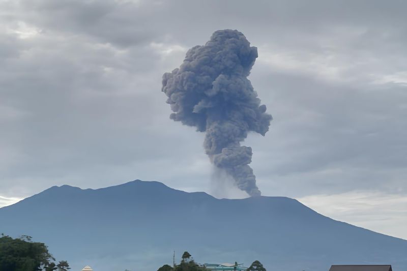 PGA laporkan letusan Gunung Marapi dalam tiga hari beruntun PGA laporkan letusan Gunung Marapi dalam tiga hari beruntun