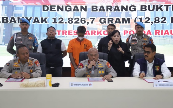 Ungkap peredaran gelap sabu, polisi selamatkan 64.000 jiwa Ungkap peredaran gelap sabu, polisi selamatkan 64.000 jiwa