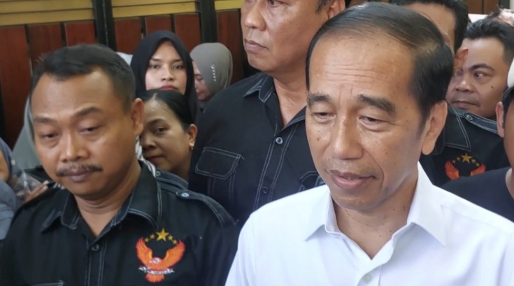 Jokowi tegaskan tak wajib tunjukkan ijazah asli, pertimbangkan langkah hukum atas fitnah Jokowi tegaskan tak wajib tunjukkan ijazah asli, pertimbangkan langkah hukum atas fitnah