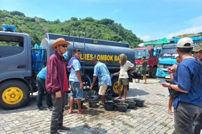 Disnakeswan NTB terbitkan rekomendasi kirim 8.000 sapi ke Jabodetabek Disnakeswan NTB terbitkan rekomendasi kirim 8.000 sapi ke Jabodetabek