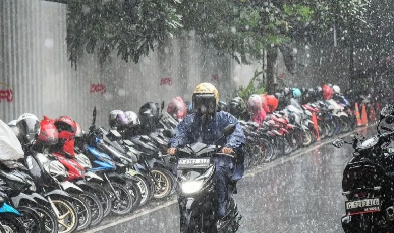 BMKG prakirakan cuaca berawan dan hujan di sejumlah kota BMKG prakirakan cuaca berawan dan hujan di sejumlah kota