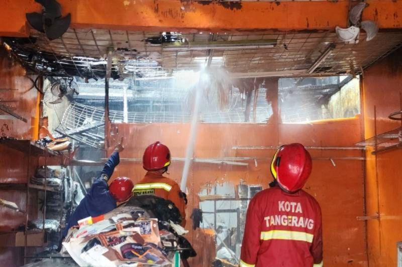 BPBD: Cabut semua colokan listrik sebelum pergi cegah korsleting BPBD: Cabut semua colokan listrik sebelum pergi cegah korsleting