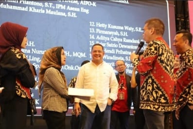 Alumni UII bersatu, siap berkontribusi wujudkan Indonesia Emas 2045 Alumni UII bersatu, siap berkontribusi wujudkan Indonesia Emas 2045