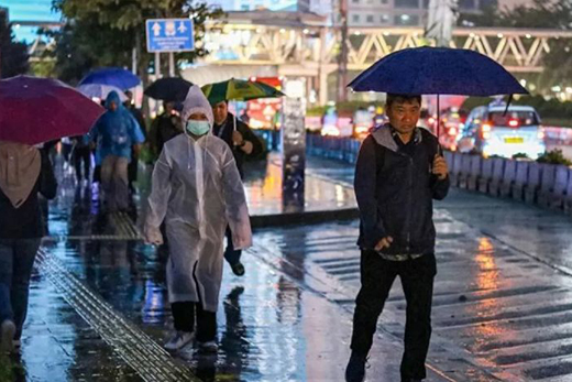 BPBD: 11 RT dan empat ruas jalan di Jakarta masih banjir BPBD: 11 RT dan empat ruas jalan di Jakarta masih banjir