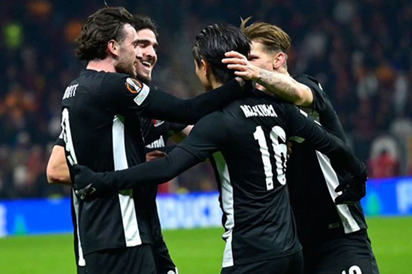 AZ melaju ke babak 16 besar meski ditahan imbang Galatasaray AZ melaju ke babak 16 besar meski ditahan imbang Galatasaray