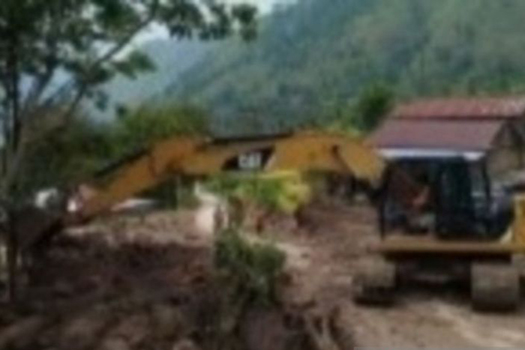 BNPB: Alat berat dikerahkan normalisasi longsor di Humbang Hasundutan BNPB: Alat berat dikerahkan normalisasi longsor di Humbang Hasundutan