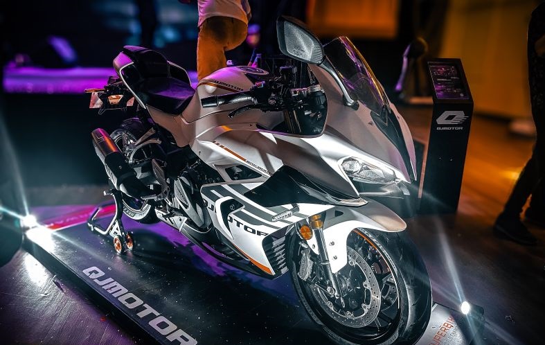 QJMOTOR bidik penjualan hingga 20.000 motor di Indonesia QJMOTOR bidik penjualan hingga 20.000 motor di Indonesia