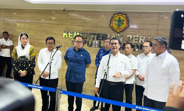 Mentan: Stok sembilan pangan pokok aman untuk operasi pasar Ramadhan Mentan: Stok sembilan pangan pokok aman untuk operasi pasar Ramadhan