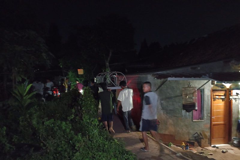 Dua bocah di Serang tewas tenggelam di kubangan bekas galian Dua bocah di Serang tewas tenggelam di kubangan bekas galian