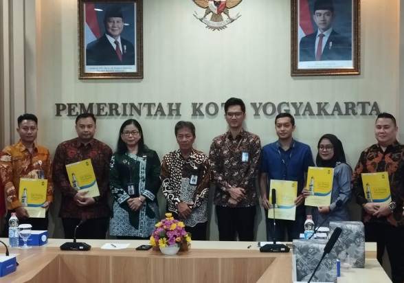 Bagikan 97.115 lembar SPPT PBB-P2 tahun 2025, Pemkot Yogya targetkan Rp130 M Bagikan 97.115 lembar SPPT PBB-P2 tahun 2025, Pemkot Yogya targetkan Rp130 M