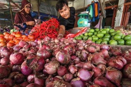 Harga pangan Senin: Bawang merah Rp33.250/kg, cabai rawit Rp54.250/kg