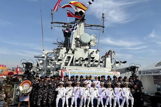 AMAN Exercise, KSAL Pakistan tinjau KRI Bung Tomo-357 di Karachi AMAN Exercise, KSAL Pakistan tinjau KRI Bung Tomo-357 di Karachi