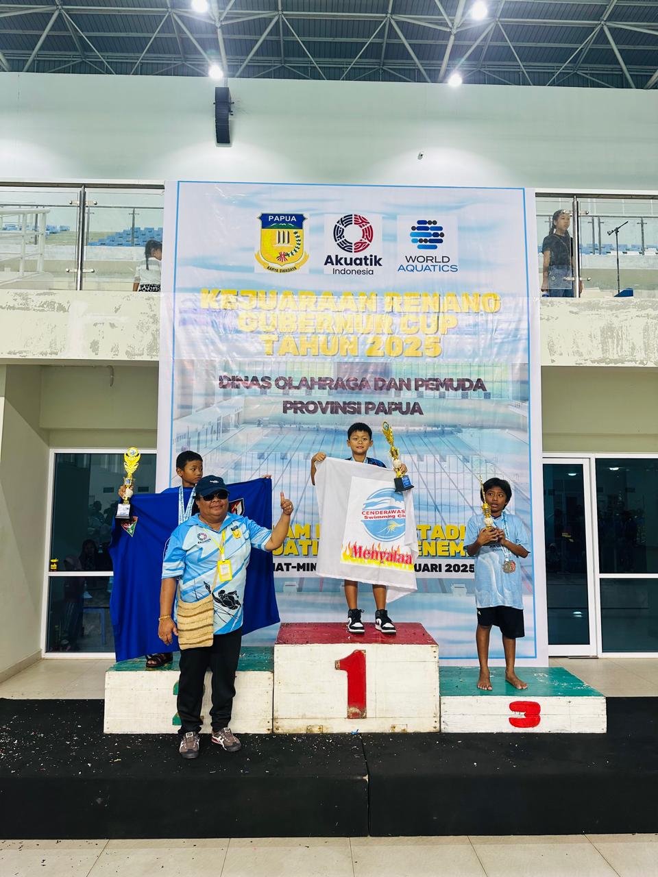 Dhirgham Sugarda atlet Cenderawasih Swimming Club Jayapura raih 6 medali emas Dhirgham Sugarda atlet Cenderawasih Swimming Club Jayapura raih 6 medali emas
