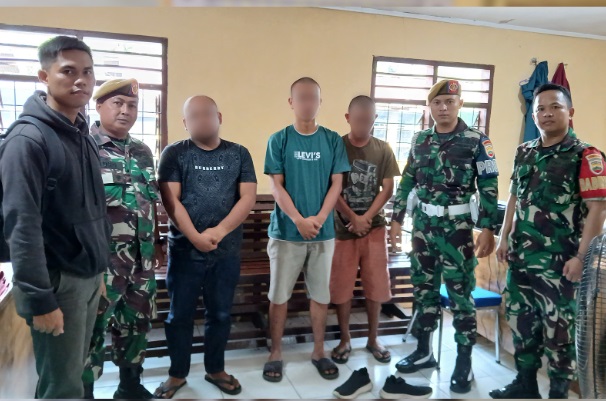 Tiga pelaku pengeroyokan anggota Arhanud 2/SSM menyerahkan diri ke Polsek Pancur Batu Tiga pelaku pengeroyokan anggota Arhanud 2/SSM menyerahkan diri ke Polsek Pancur Batu
