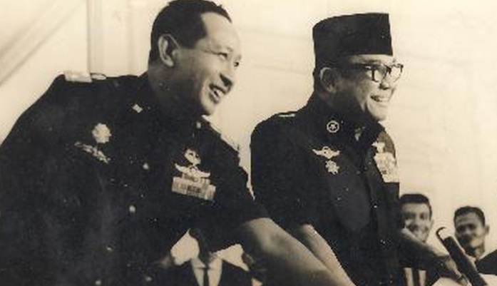 22 Februari 1967: Penyerahan kekuasaan dari Soekarno ke Soeharto 22 Februari 1967: Penyerahan kekuasaan dari Soekarno ke Soeharto