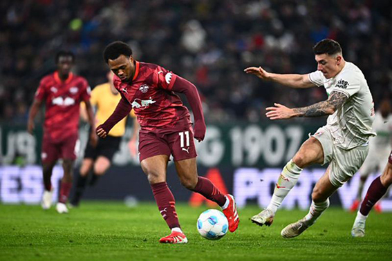 RB Leipzig bermain imbang tanpa gol kontra Augsburg RB Leipzig bermain imbang tanpa gol kontra Augsburg