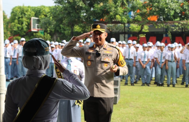 Police Goes To School: Polres Boyolali tekankan disiplin dan kesadaran hukum Police Goes To School: Polres Boyolali tekankan disiplin dan kesadaran hukum