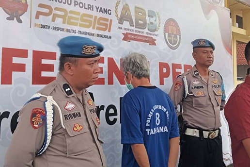 Polres Cirebon Kota ungkap penangkapan oknum guru ngaji diduga asusila Polres Cirebon Kota ungkap penangkapan oknum guru ngaji diduga asusila
