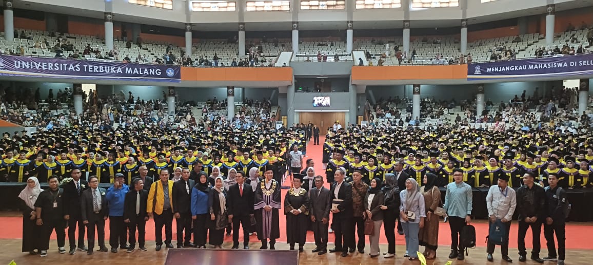 UT Malang wisuda 1.162 mahasiswa UT Malang wisuda 1.162 mahasiswa