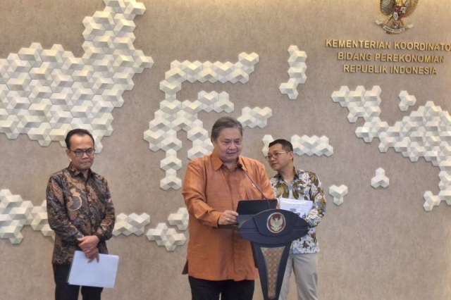 Ini kata Airlangga soal isu penghapusan THR dan gaji 13 bagi ASN Ini kata Airlangga soal isu penghapusan THR dan gaji 13 bagi ASN