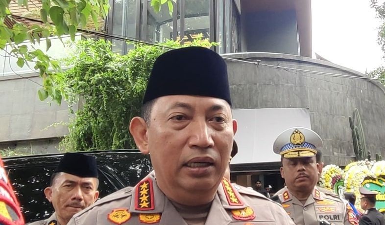 Kapolri sampaikan duka cita atas wafatnya Komjen Purn Syafruddin Kambo Kapolri sampaikan duka cita atas wafatnya Komjen Purn Syafruddin Kambo