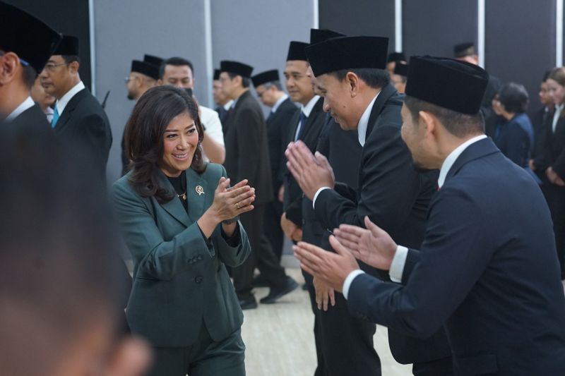 Menteri Meutya Hafid sempurnakan jajaran eselon II Kemkomdigi Menteri Meutya Hafid sempurnakan jajaran eselon II Kemkomdigi