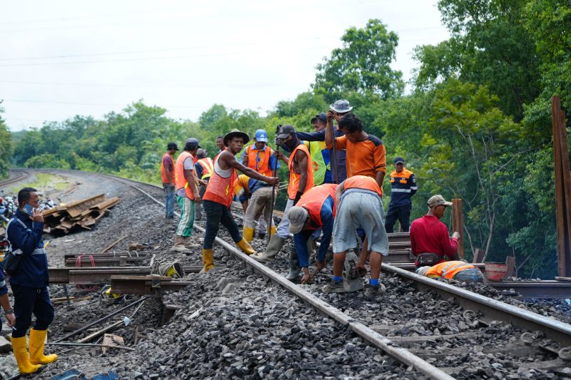 KAI Palembang tingkatkan kewaspadaan 30 titik daerah rawan bencana KAI Palembang tingkatkan kewaspadaan 30 titik daerah rawan bencana