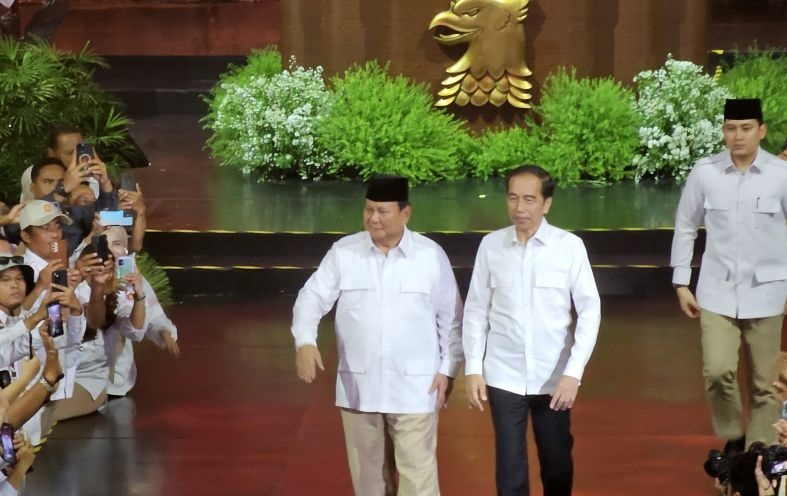 Jokowi puji Prabowo yang mendapatkan dukungan kuat dari rakyat dan DPR Jokowi puji Prabowo yang mendapatkan dukungan kuat dari rakyat dan DPR