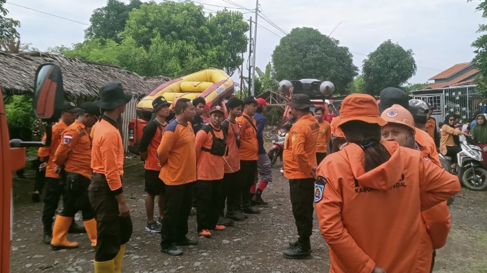 Satu korban hanyut di DAS Kaligung belum ditemukan Satu korban hanyut di DAS Kaligung belum ditemukanÂ