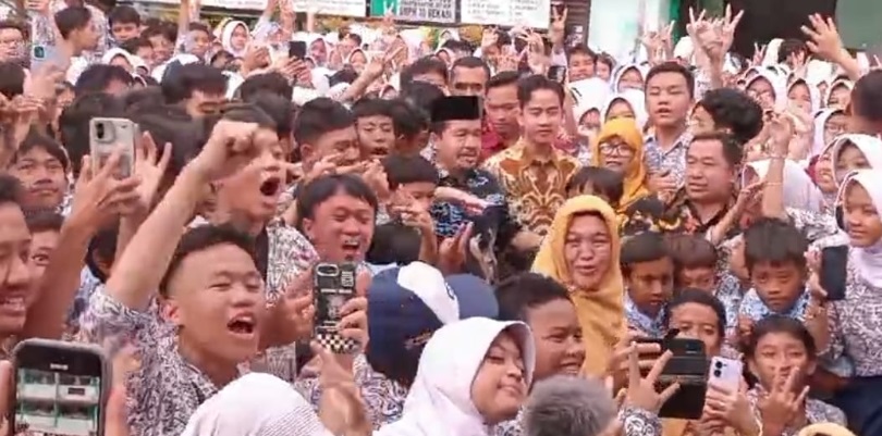 Kunjungan Wapres di SMP 30 Bekasi: Sukseskan Program Makan Siang Gratis Kunjungan Wapres di SMP 30 Bekasi: Sukseskan Program Makan Siang Gratis