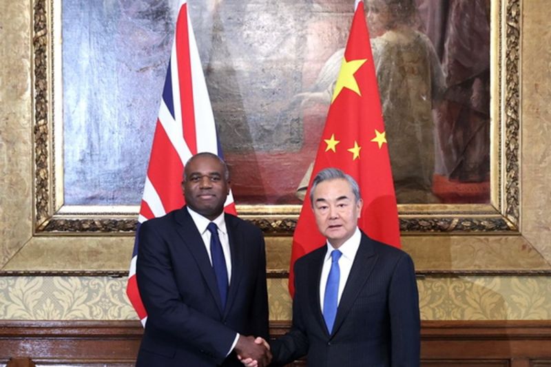 Kunjungan Wang Yi dinilai positif bagi hubungan China-Inggris
