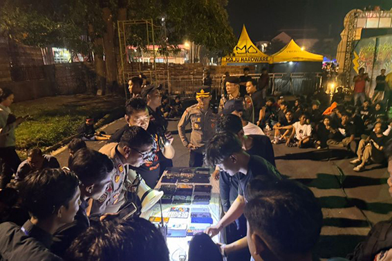 Polres Tulungagung temukan 47 ponsel dari pencopetan pada konser musik Polres Tulungagung temukan 47 ponsel dari pencopetan pada konser musik