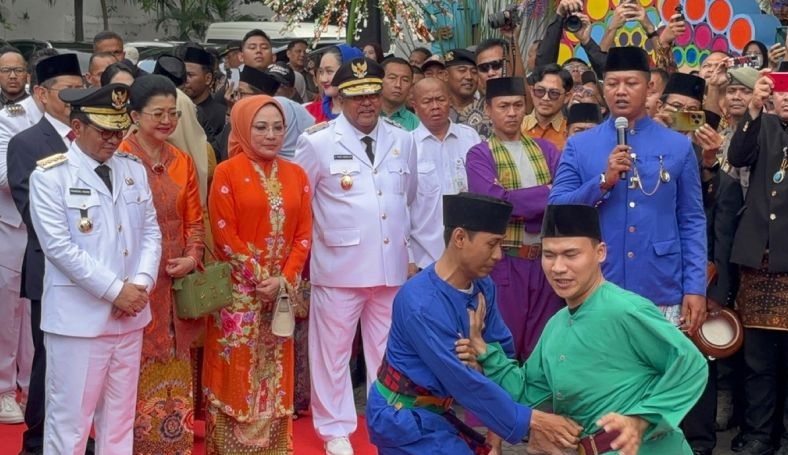 Pram-Doel tiba di Balaikota Jakarta Pram-Doel tiba di Balaikota Jakarta
