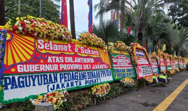 Karangan bunga hingga hiasan khas Betawi hiasi Balaikota Karangan bunga hingga hiasan khas Betawi hiasi Balaikota