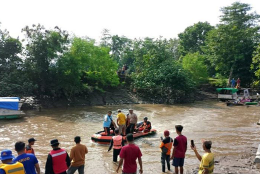 Pencarian empat korban hilang banjir bandang Bima diperpanjang Pencarian empat korban hilang banjir bandang Bima diperpanjang