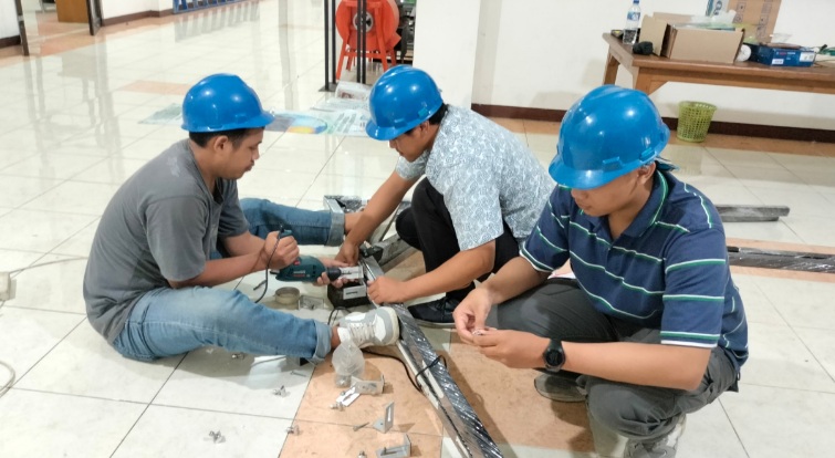 Gaet TNBTS, TIM ITN Malang pasang PLTS rakitan di Ranu Kumbolo Gaet TNBTS, TIM ITN Malang pasang PLTS rakitan di Ranu KumboloÂ