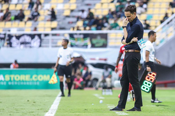 Persebaya evaluasi posisi Munster hingga laga lawan Dewa United Persebaya evaluasi posisi Munster hingga laga lawan Dewa United