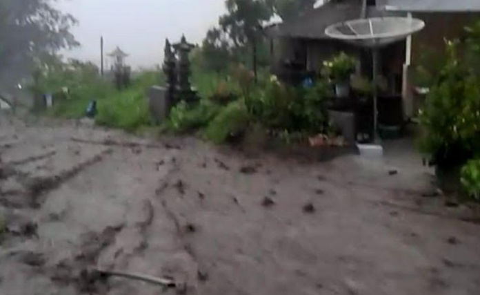 7 Februari 2020: Banjir bandang di Kintamani, 15 rumah terendam lumpur 7 Februari 2020: Banjir bandang di Kintamani, 15 rumah terendam lumpur
