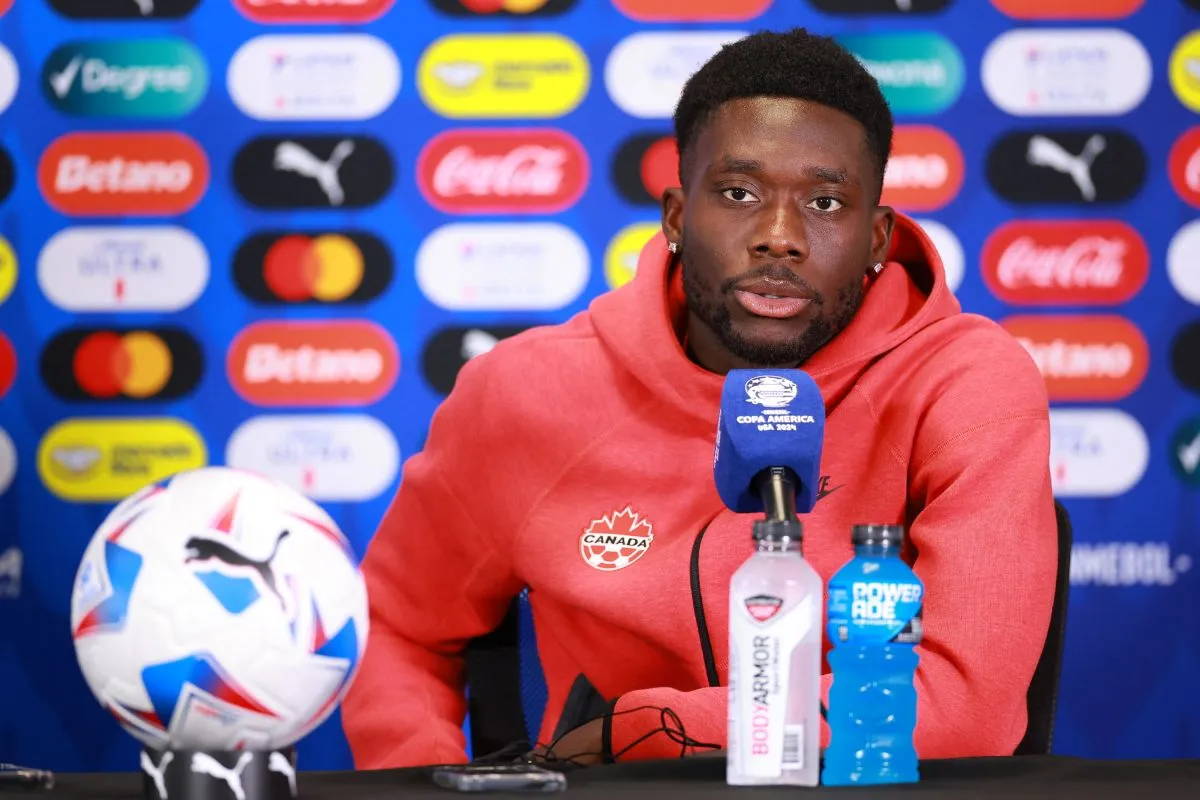 Alphonso Davies perpanjang kontrak di Bayern Muenchen sampai 2030 Alphonso Davies perpanjang kontrak di Bayern Muenchen sampai 2030