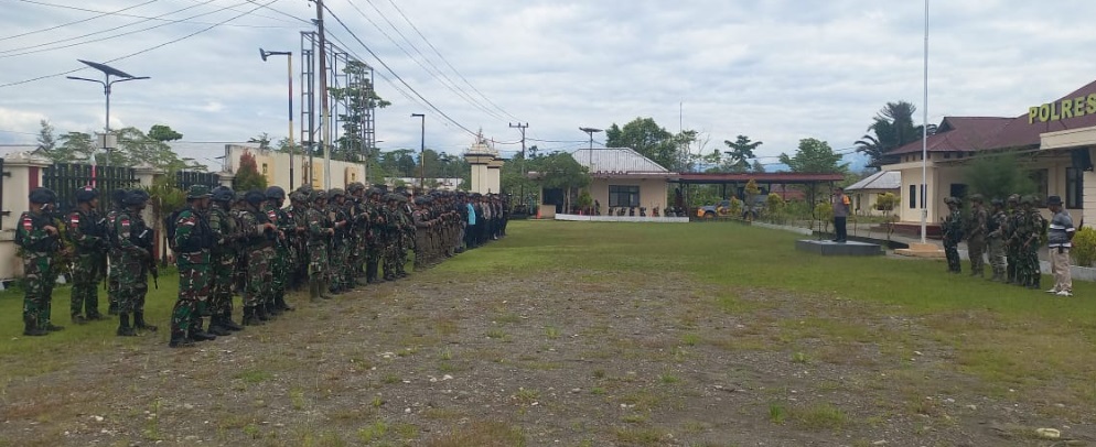 Pasca putusan MK, patroli gabungan TNI-Polri jaga kondusivitas di Yahukimo Pasca putusan MK, patroli gabungan TNI-Polri jaga kondusivitas di Yahukimo