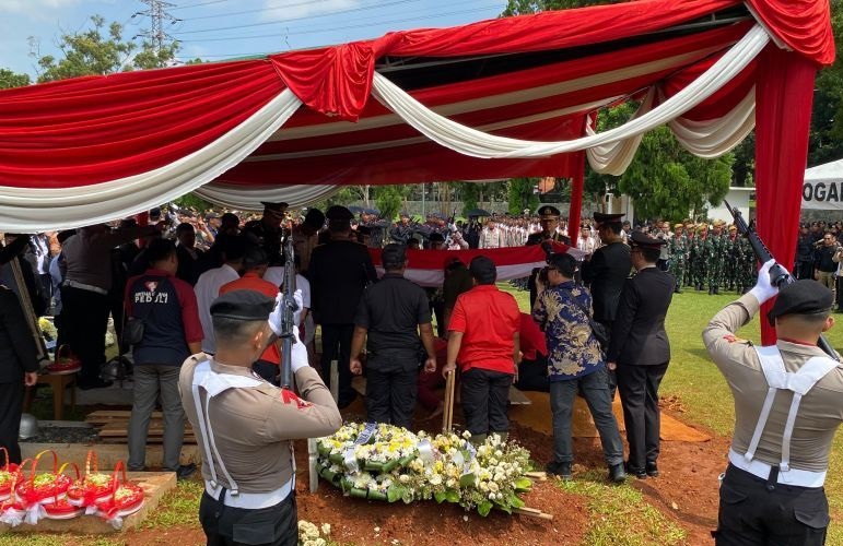 Mantan Wakapolri Syafruddin dimakamkan di TMP Kalibata