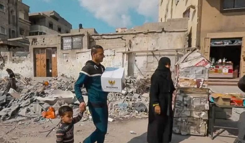 Bantuan kemanusiaan masyarakat Indonesia telah diterima oleh Palestina Bantuan kemanusiaan masyarakat Indonesia telah diterima oleh Palestina