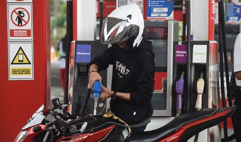 Harga Pertamax naik jadi Rp12.900 per liter mulai hari ini Harga Pertamax naik jadi Rp12.900 per liter mulai hari ini