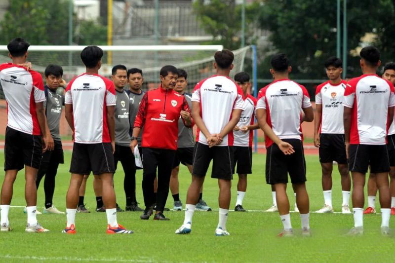 PSSI membebastugaskan pelatih timnas U-20 Indra Sjafri PSSI membebastugaskan pelatih timnas U-20 Indra Sjafri