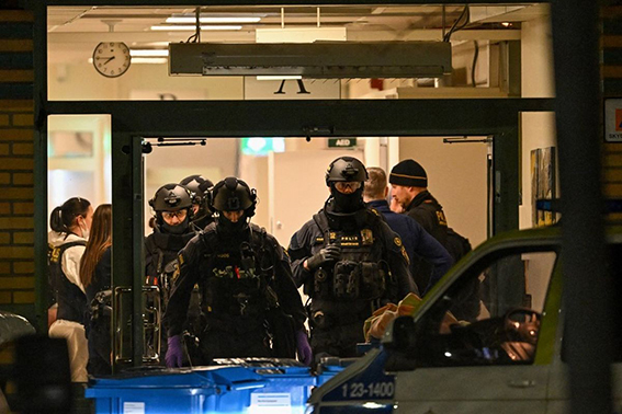 Sedikitnya 10 orang tewas dalam insiden penembakan massal di sekolah Swedia