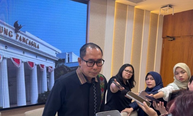 Kemlu: 6 aparat APMM dibebastugaskan untuk proses penyelidikan Kemlu: 6 aparat APMM dibebastugaskan untuk proses penyelidikan