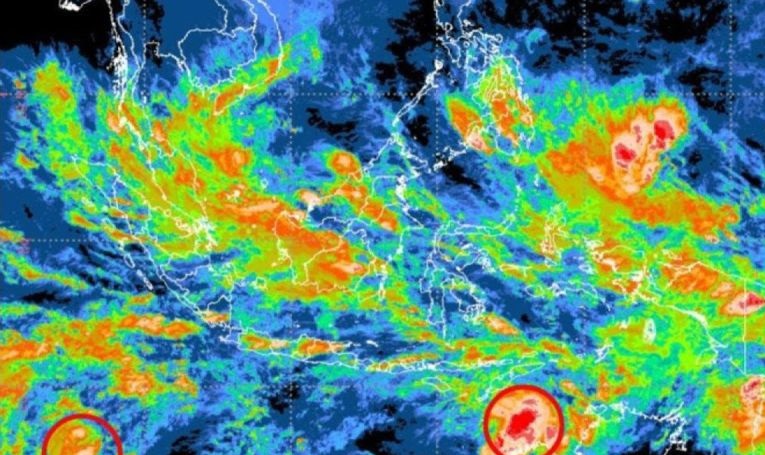 BMKG prakirakan potensi bibit siklon 99S menjadi siklon tropis menguat BMKG prakirakan potensi bibit siklon 99S menjadi siklon tropis menguat